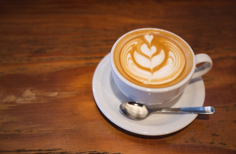 【犬OKなカフェ】テラスでゆっくりコーヒータイム｜ESKY COFFEE By Izzy's Cafe